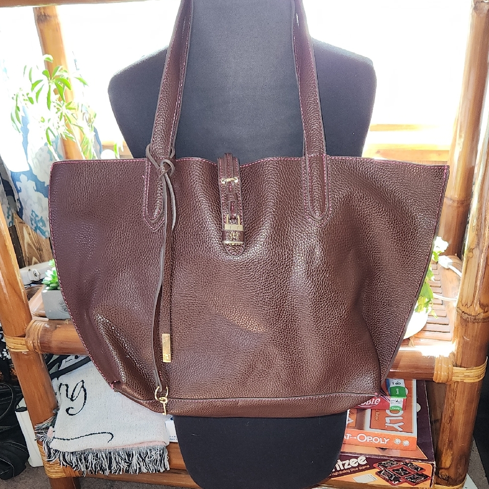 Tutilo Tote Bag